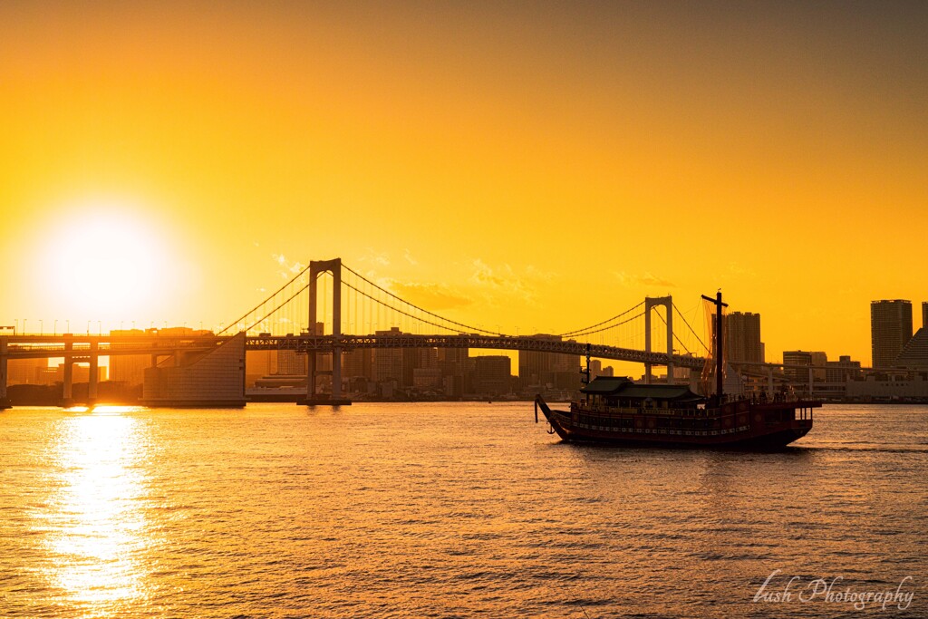 夕焼けのレインボーブリッジ・・・