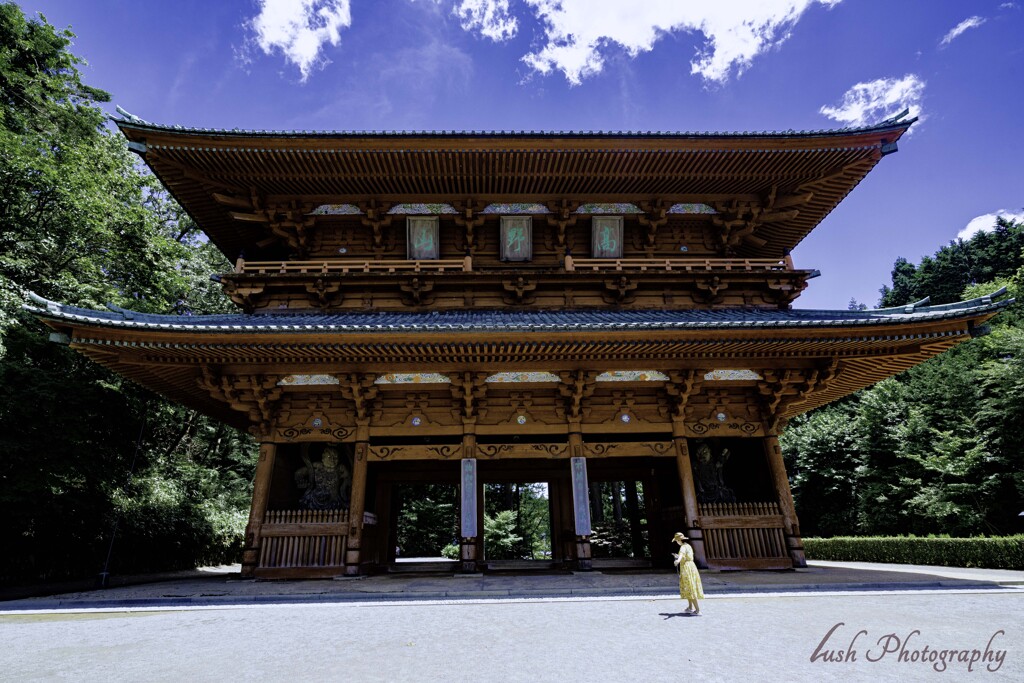 正面から見た金剛峯寺　大門