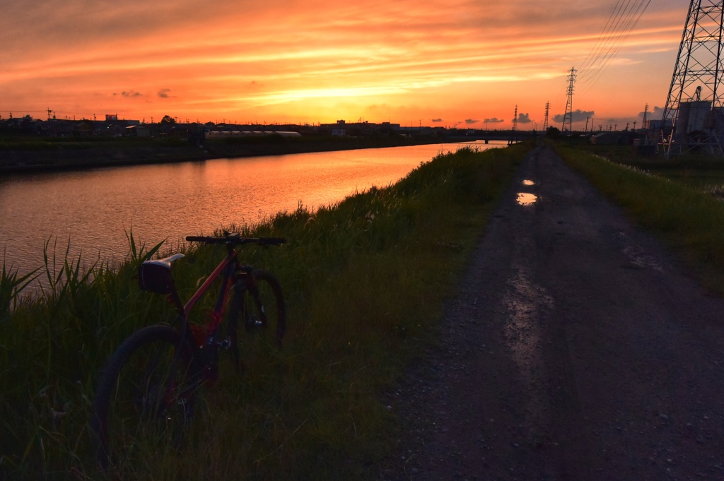 雨上がりの夕暮れ