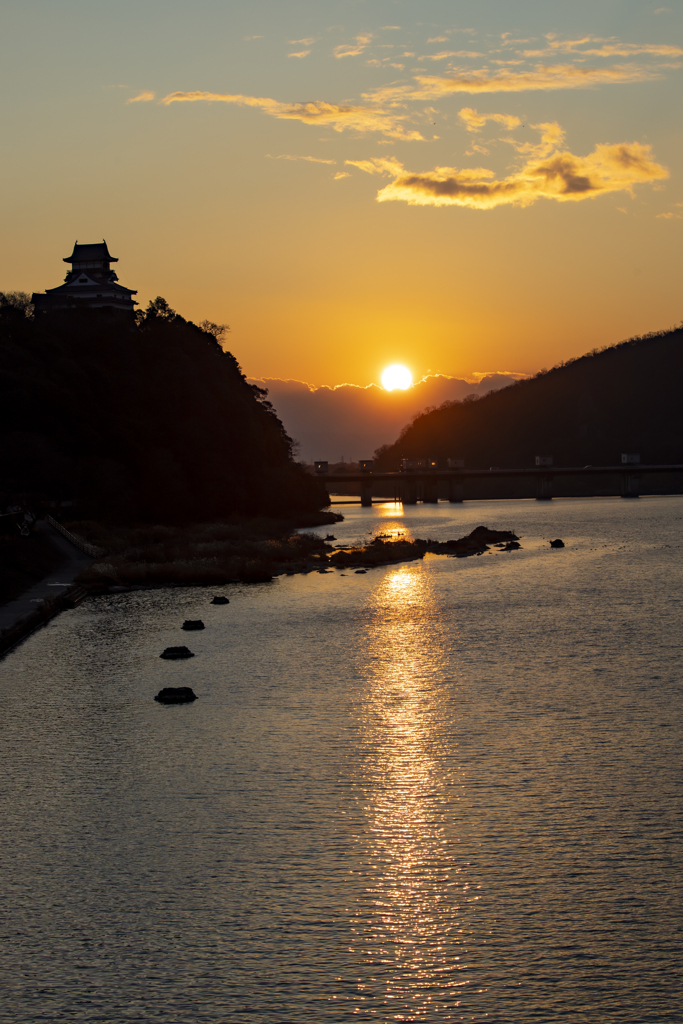 夕暮れの犬山城2