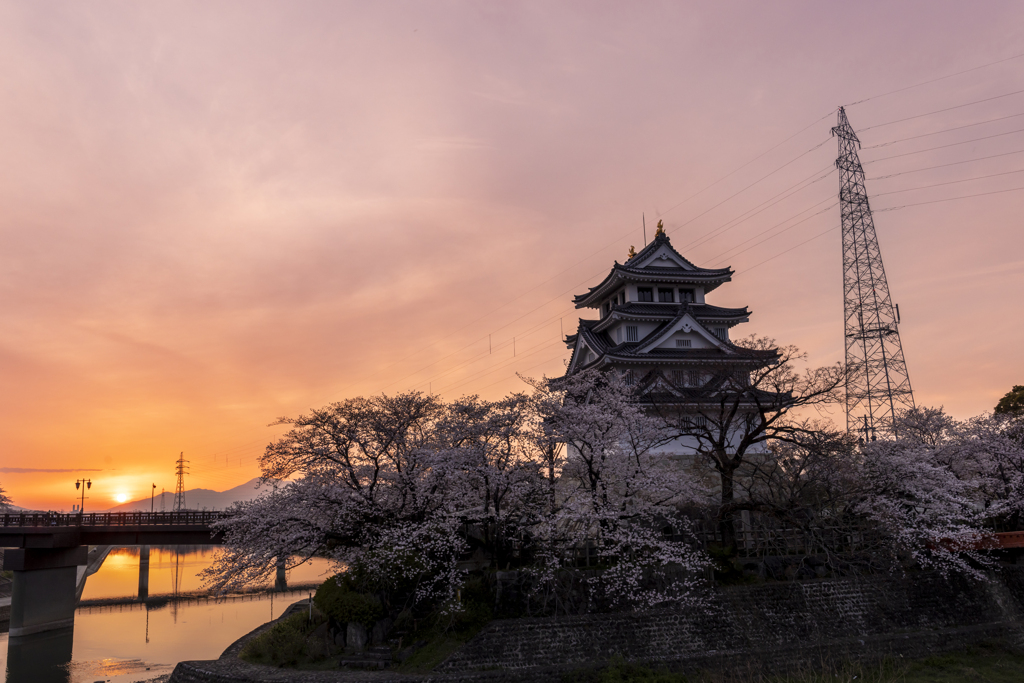 夕刻一夜城