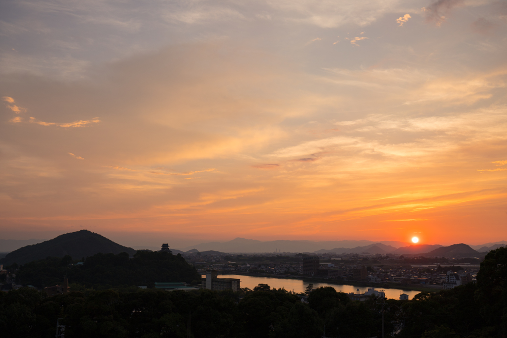 犬山城の夕暮れ