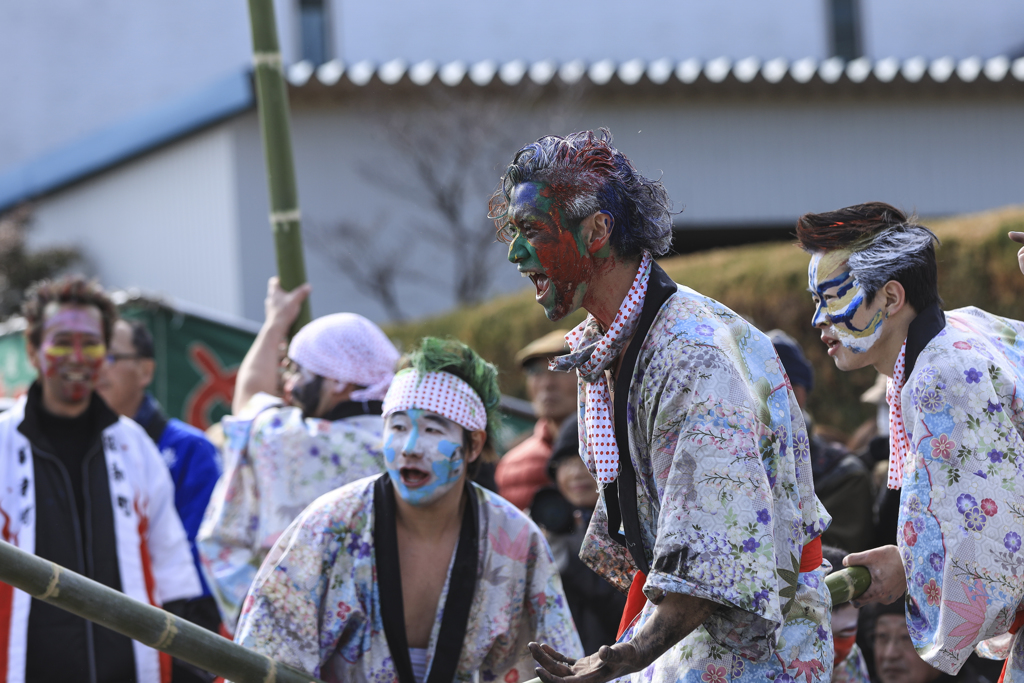 奇祭今尾の左義長