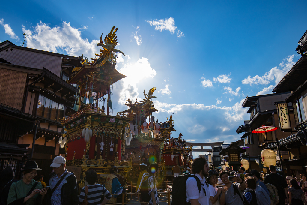 屋台曳き揃え