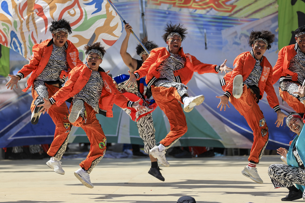 ど真ん中祭り嘉們-kamon-