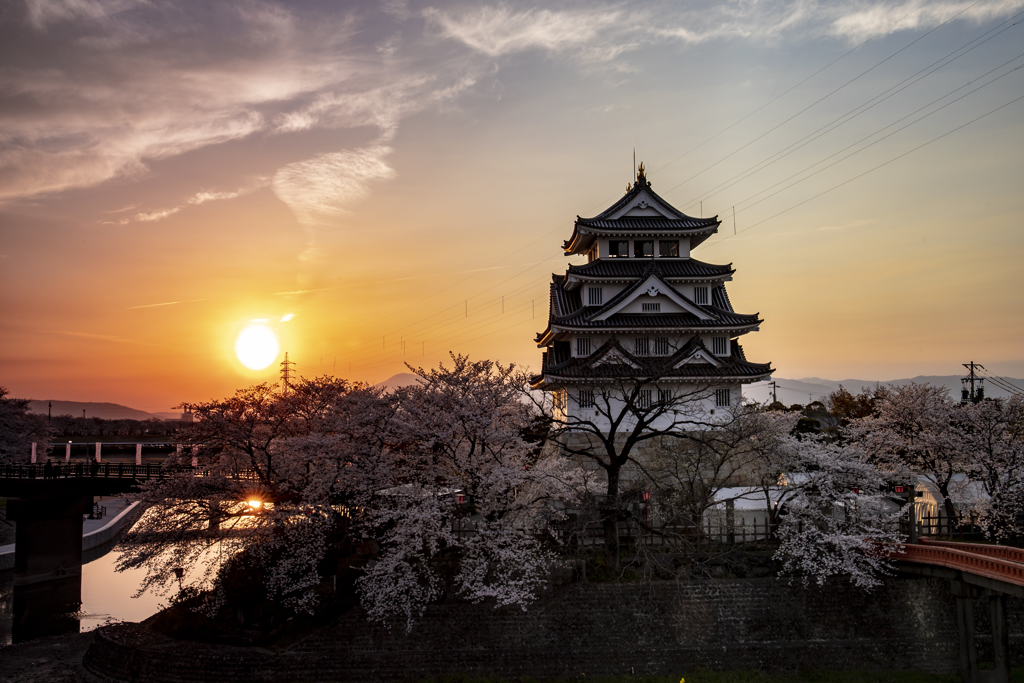 夕日と墨俣城