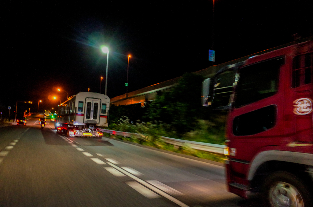 列車輸送中