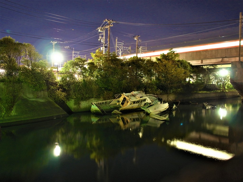 市川二俣沈没船