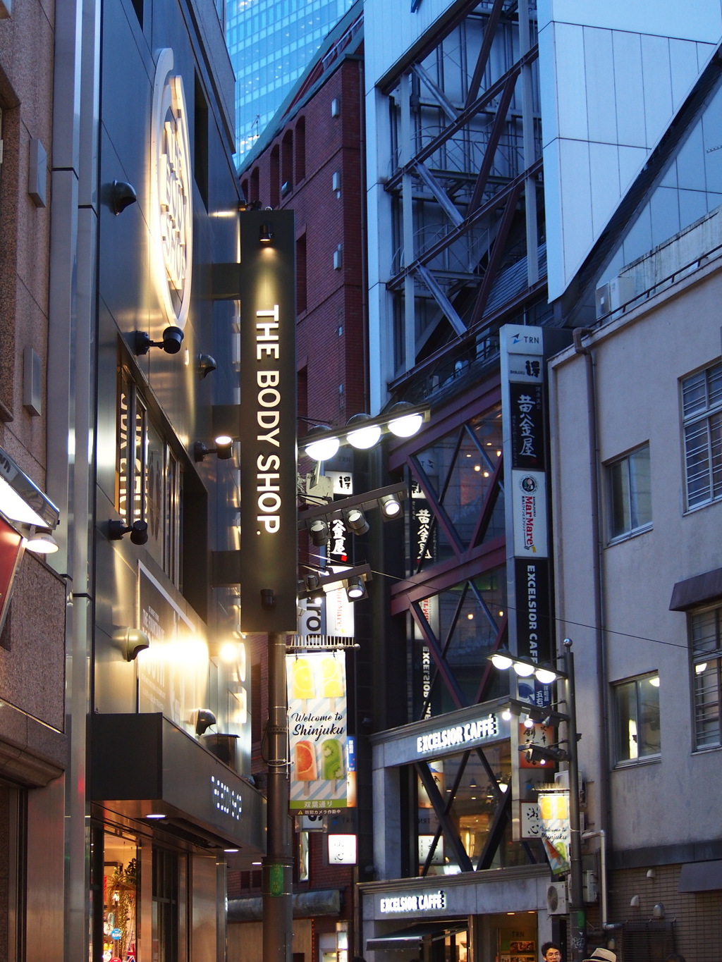 青い新宿