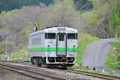 キハ40-1704　仁山駅