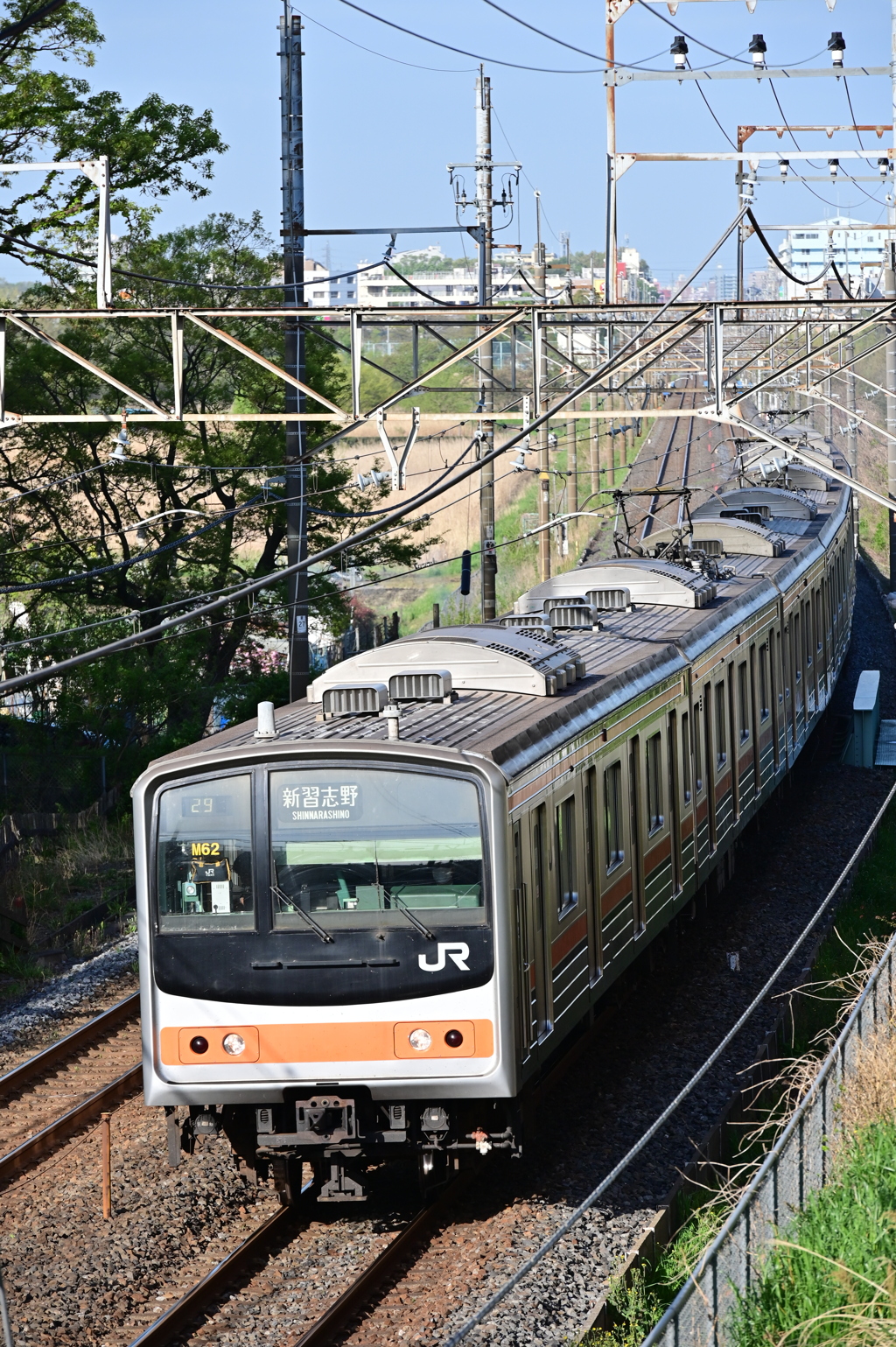 東浦和東川口間を行く、205系62M編成