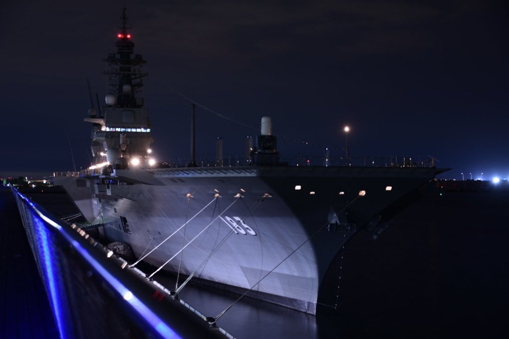 護衛艦いずも@横浜 大さん橋