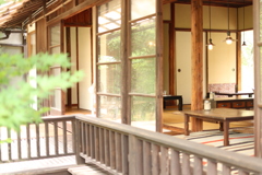 水辺のカフェ