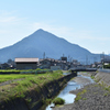 川と山