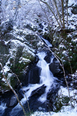 冬の鋸歯の滝