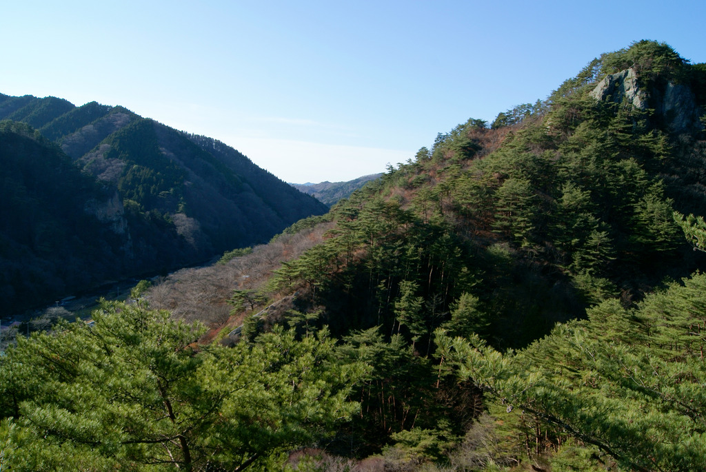 日月岩と乙女ヶ越