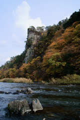 久慈川の流れと錦秋の乙女ヶ越