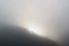 朝霧の日の出