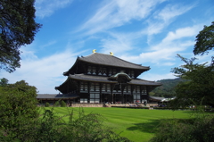 秋晴れの東大寺