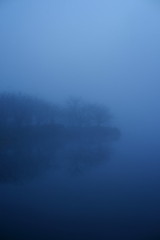 霧の千丈寺湖