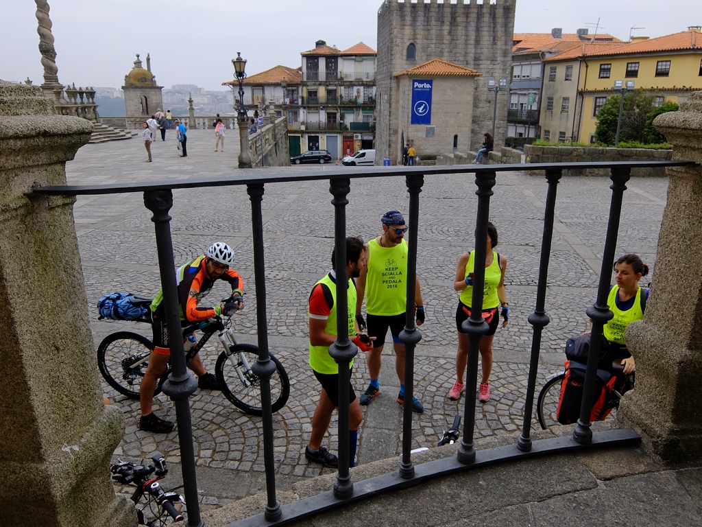 bikeriders in Porto