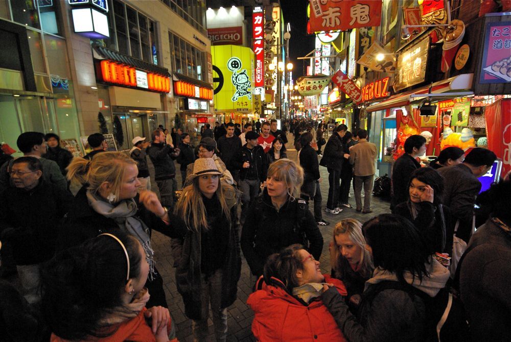 デンマークから日本の繁華街へ