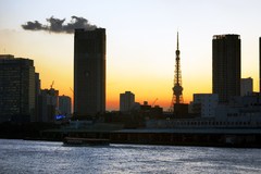 Tokyo Tower & 巨大煙突