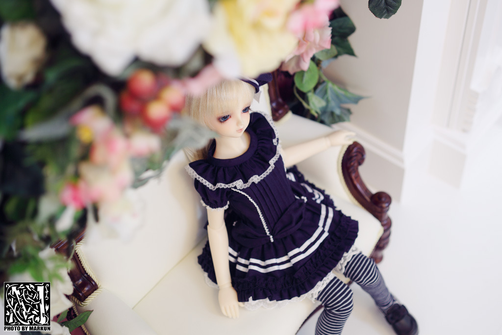 白き部屋の少女