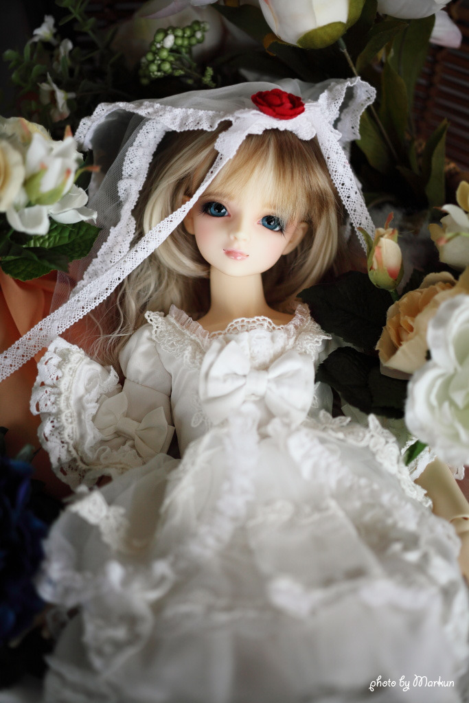 花の中の花嫁