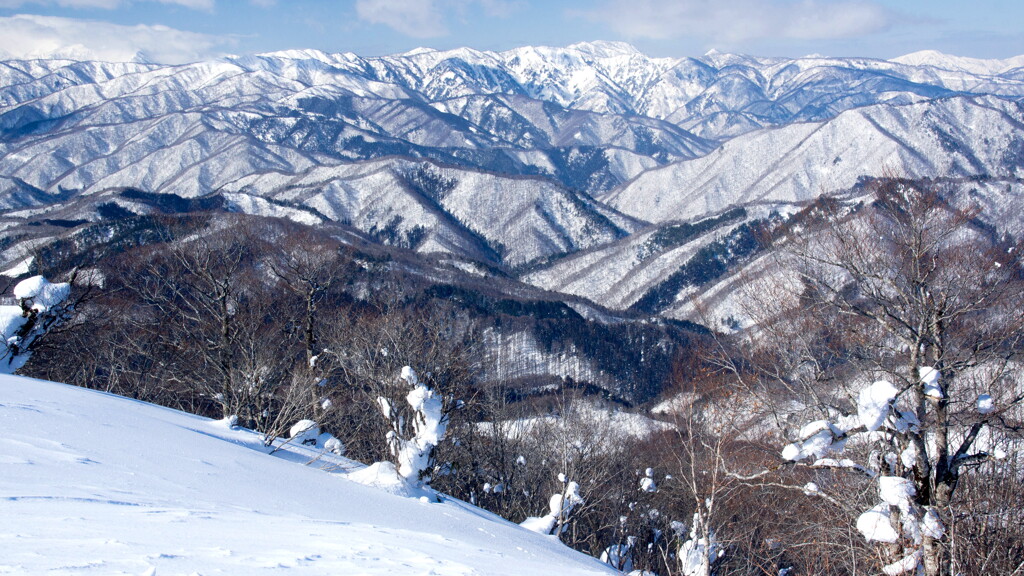 初雪山登山