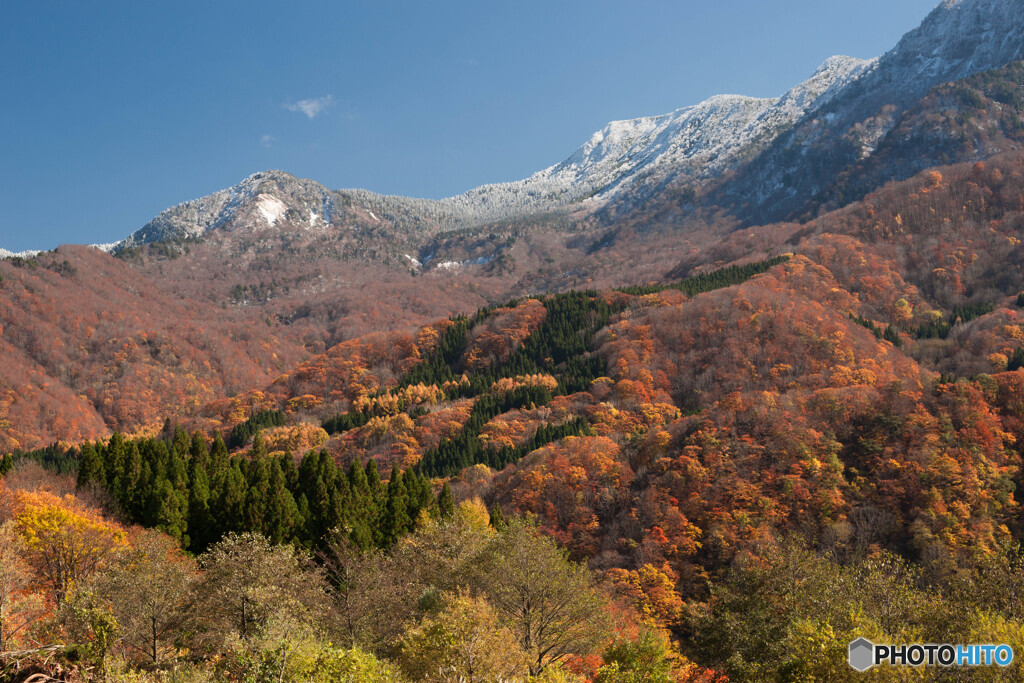 三段紅葉苗場山
