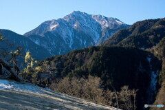 天空のビーチから甲斐駒ヶ岳を望む