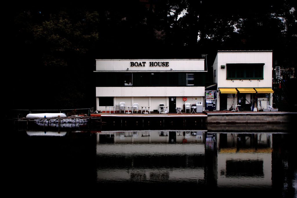 BOAT HOUSE