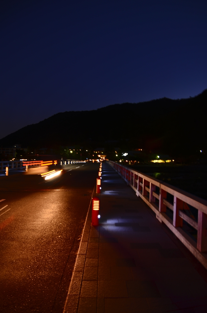 夜の渡月橋