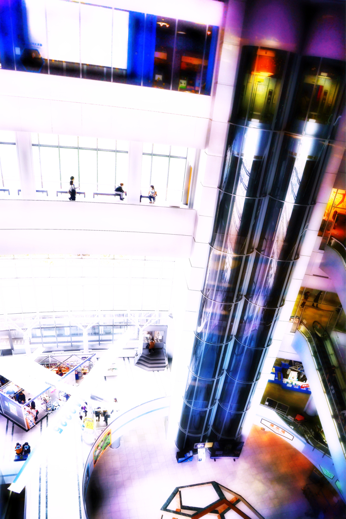 チューブエレベーター