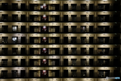 □□