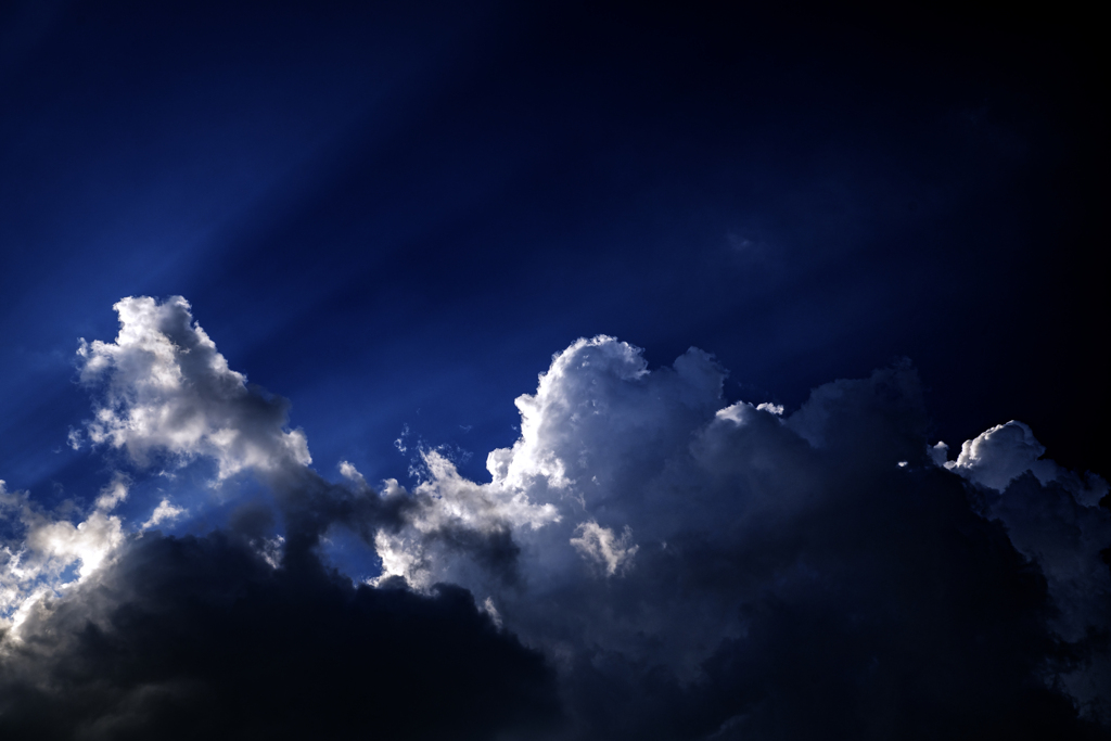 空..
