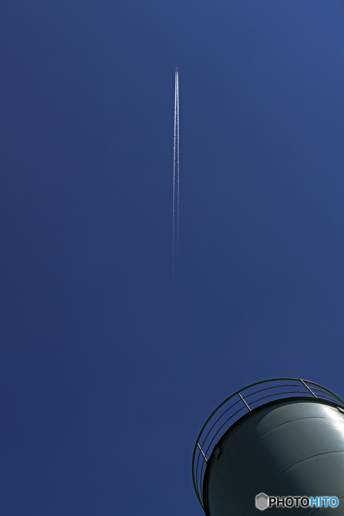 "Contrail"