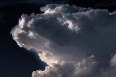 ☁.