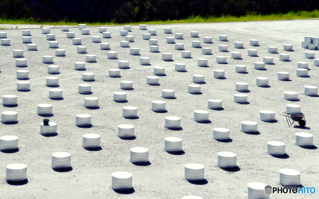 バケツと一輪車