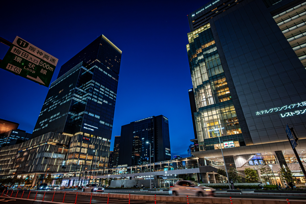 大阪駅前