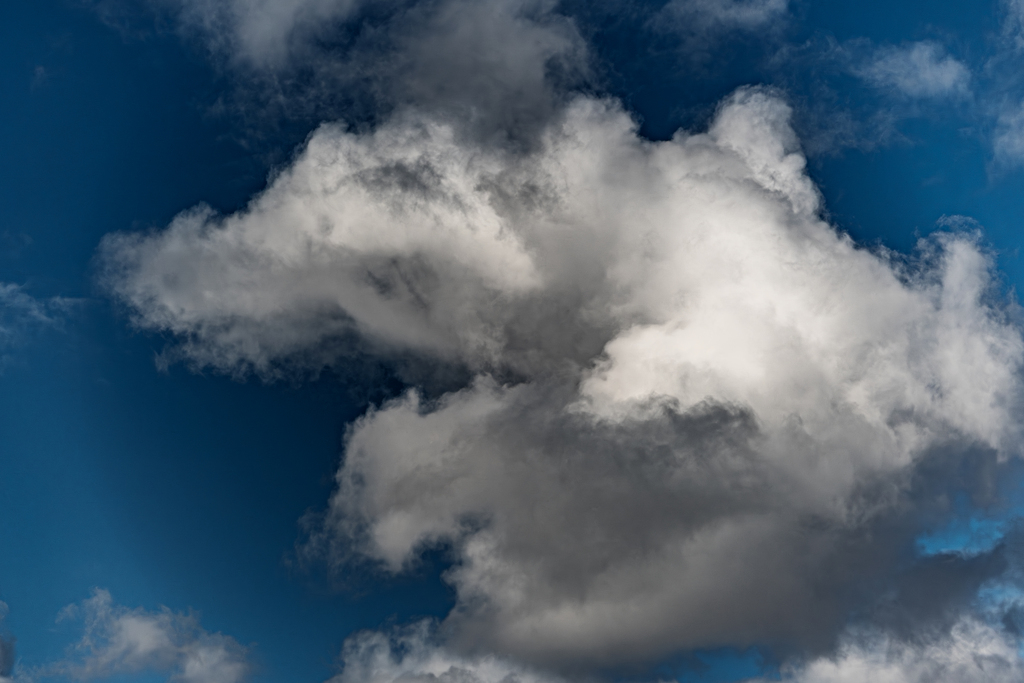 ☁