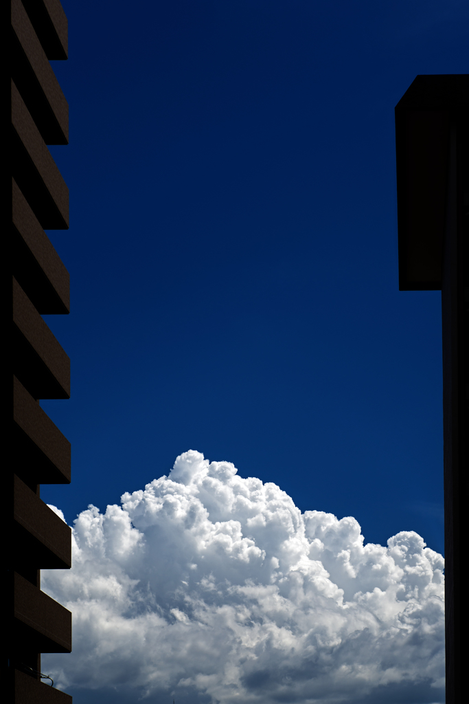 マンションの隙間