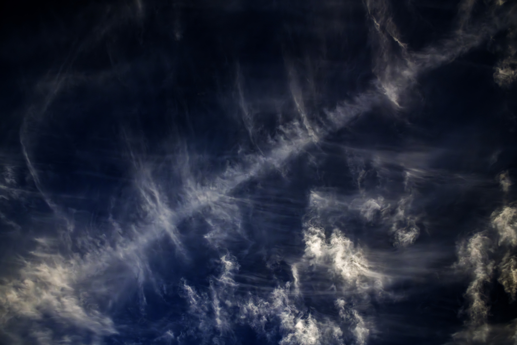 脊椎雲（肋骨雲）