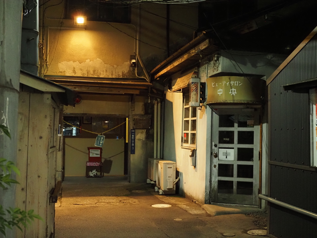 路地裏