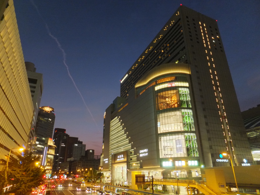 大阪駅夕景