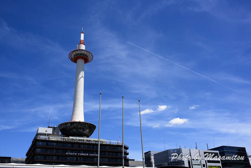 京都タワー　青空