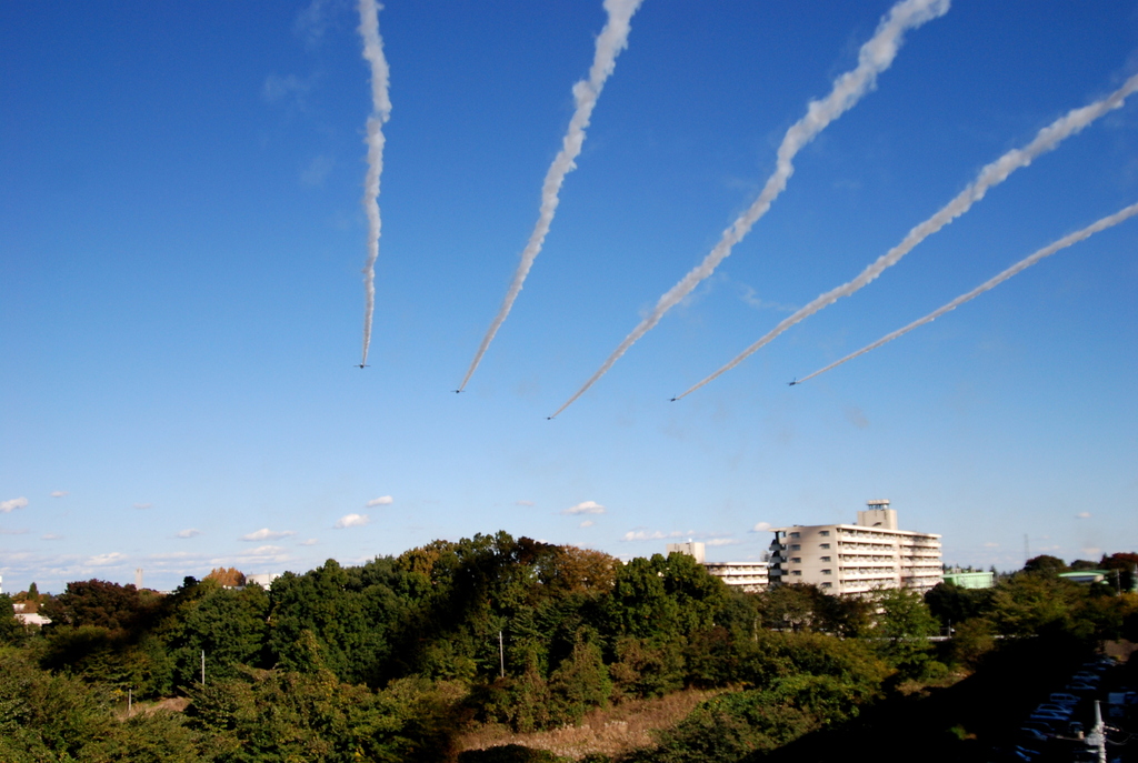 我が家上空を通り過ぎる