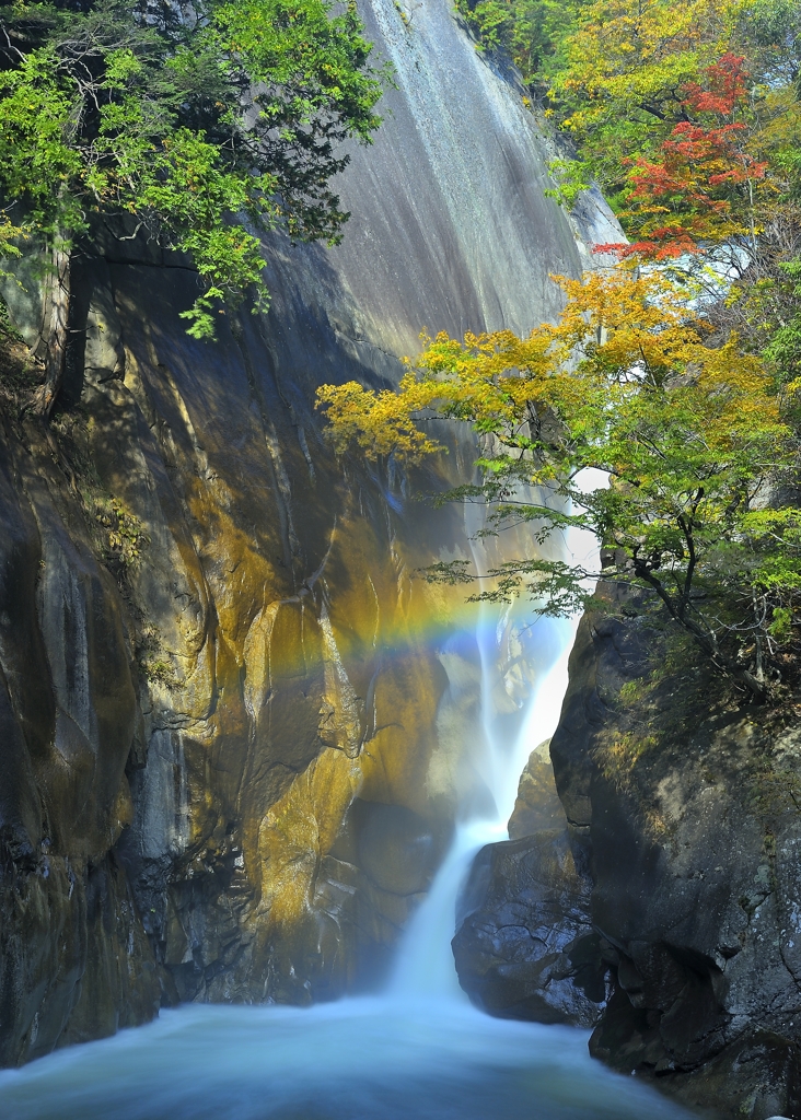 虹の向こう