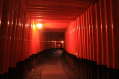 朱のトンネル